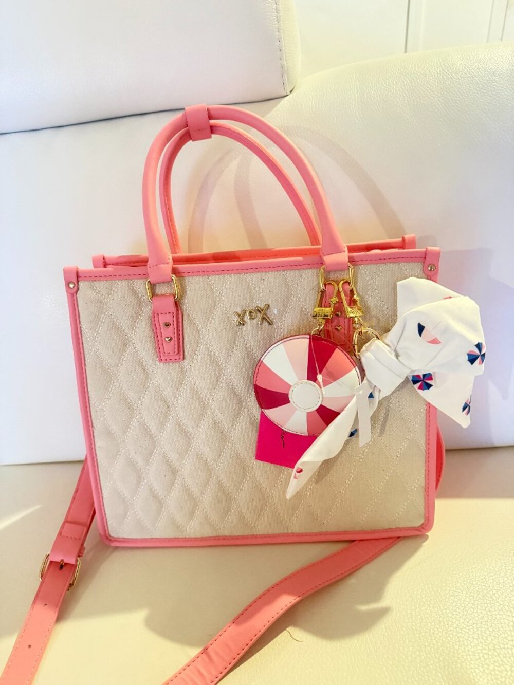 Betsey Johnson XOLALA Tote crossbody Bag PINK CREAM W 2 CHARMS